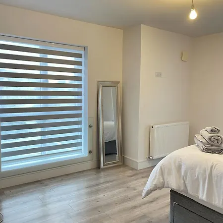 New Build, Ensuite In *