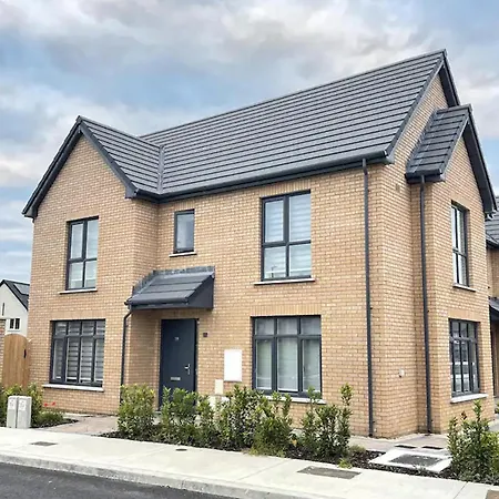 New Build, Double Room In Trim